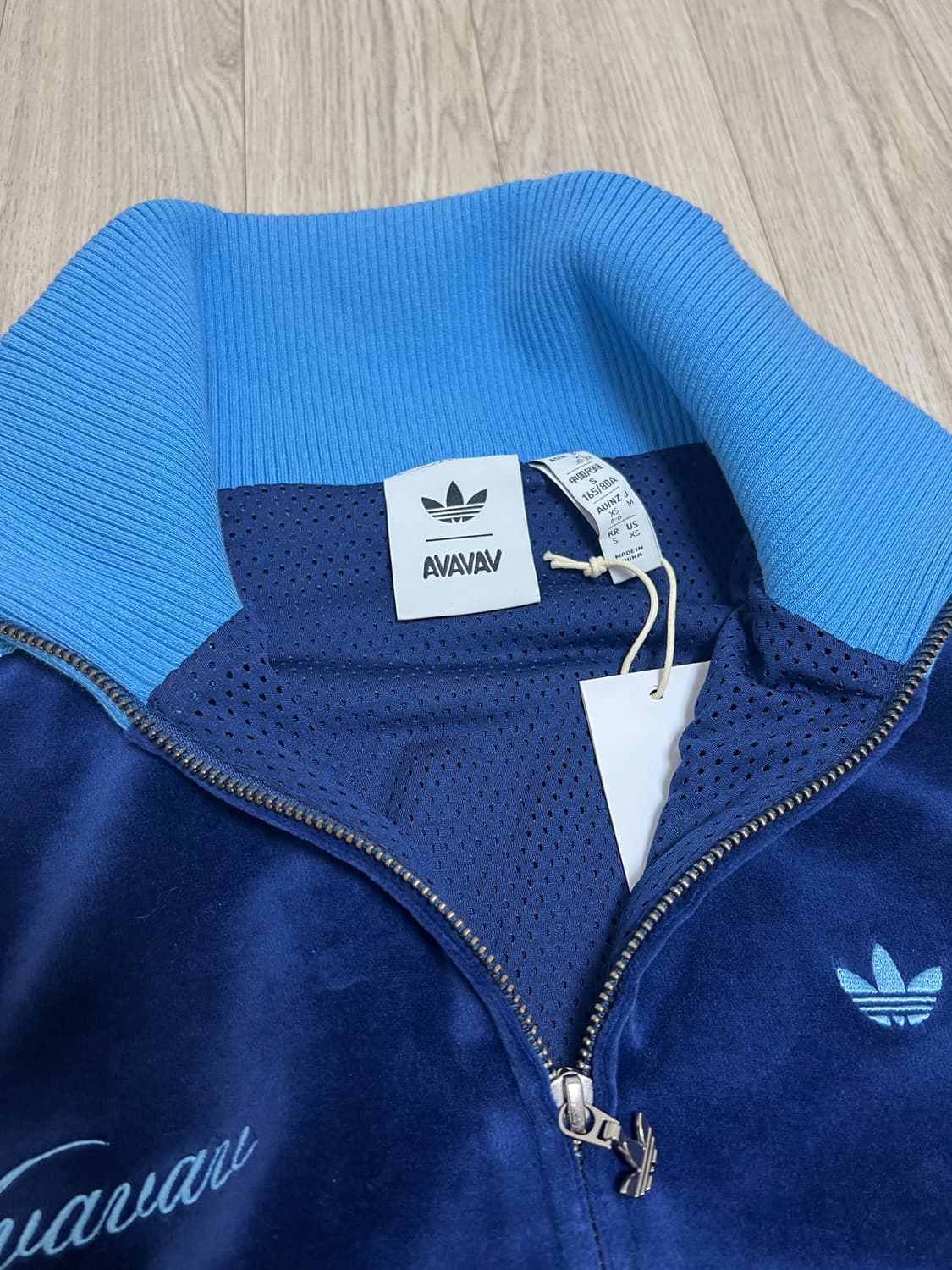 (새상품) 아바바브 x 아디다스 벨벳 트랙탑 다크 블루 상품이미지5