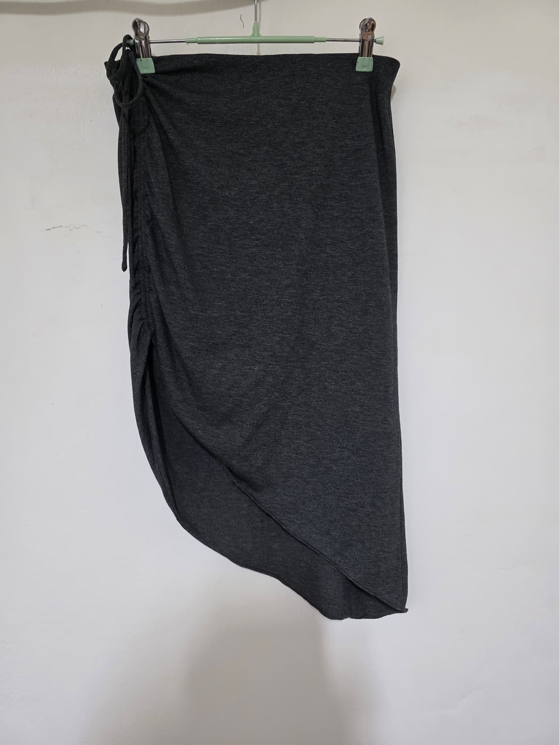 VOV 보브 그레이 언발런스 셔링. 스커트 55 세탁완료 상품이미지2