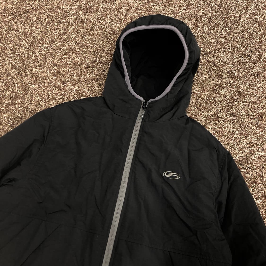 필루미네이트 투웨이 오버핏 심볼 로고 후드 패딩 상품이미지2