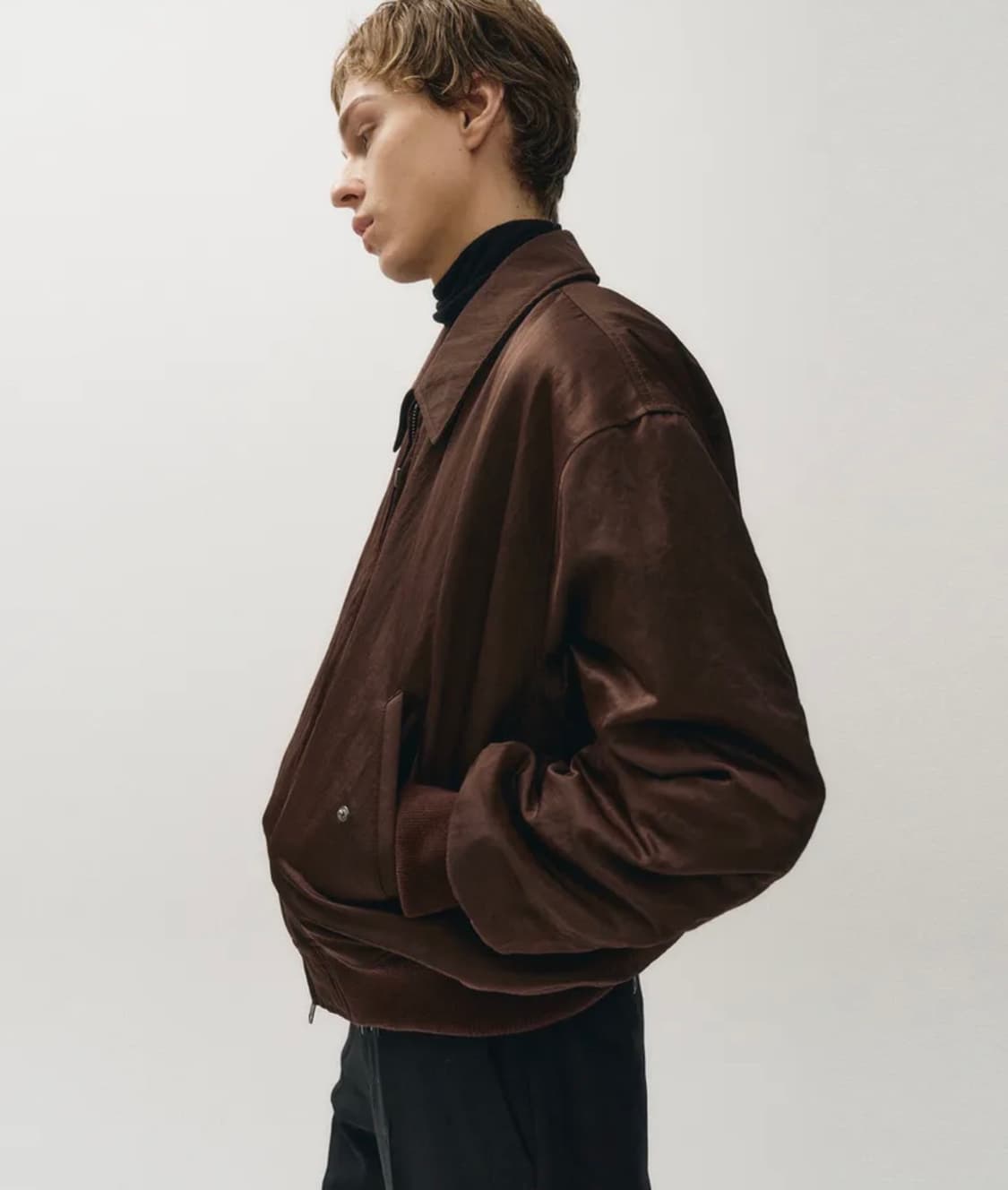 노이어 헤비 나일론 패디드 크롭 블루종 상품이미지1