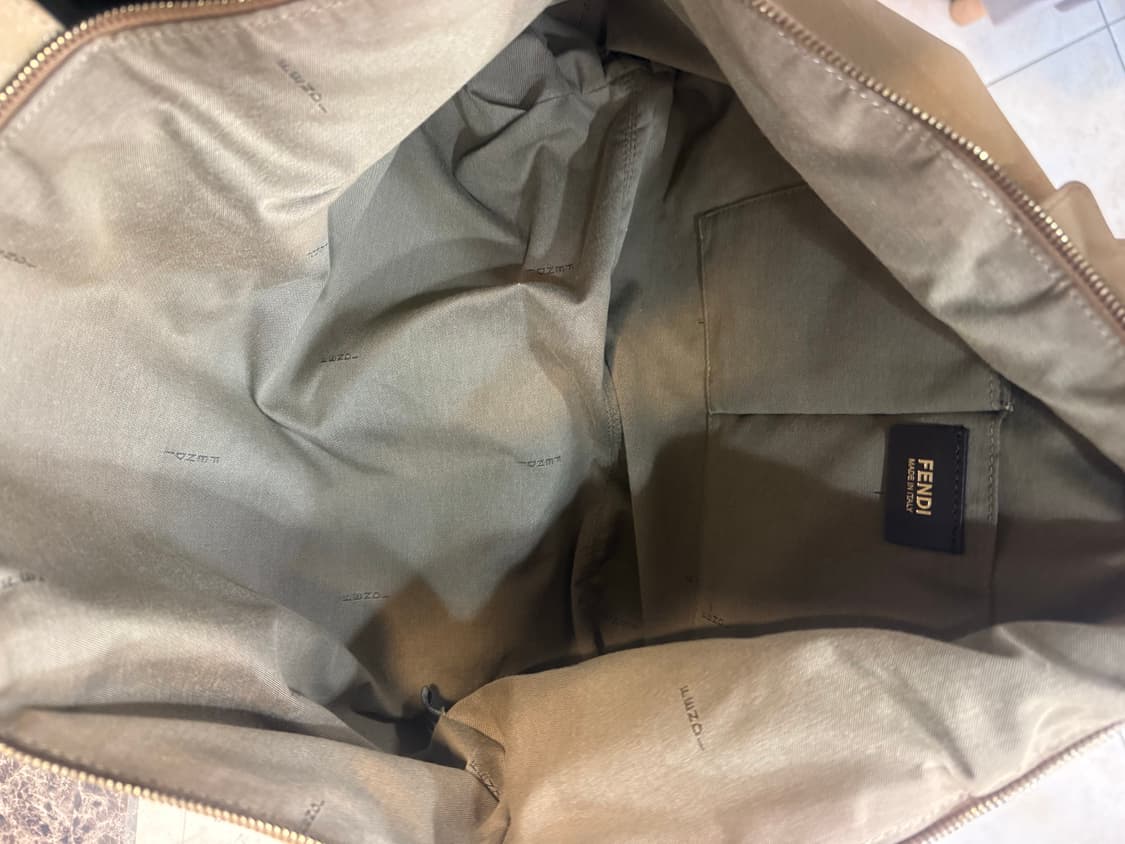 정품 펜디 FF 하드웨어 램포 숄더백 팝니다 상품이미지5