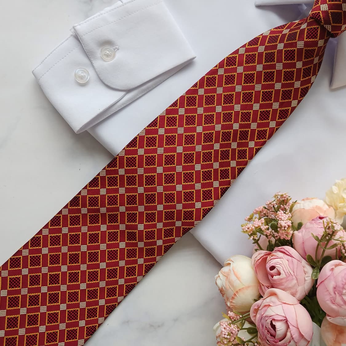 지방시 실크 레드 기하 패턴 넥타이 10cm A+등급 E781
 상품이미지5