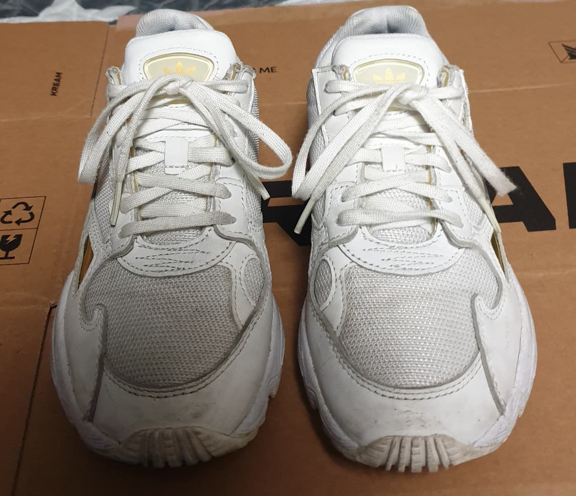 아디다스 팔콘 화이트 골드 어글리 스니커즈 (220) EE8838 상품이미지3