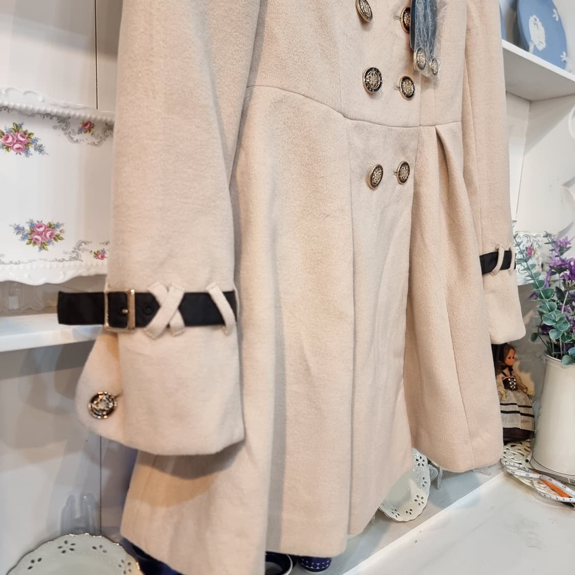 허니번치(Honey Bunch) 베이지 더블버튼 코트 상품이미지5