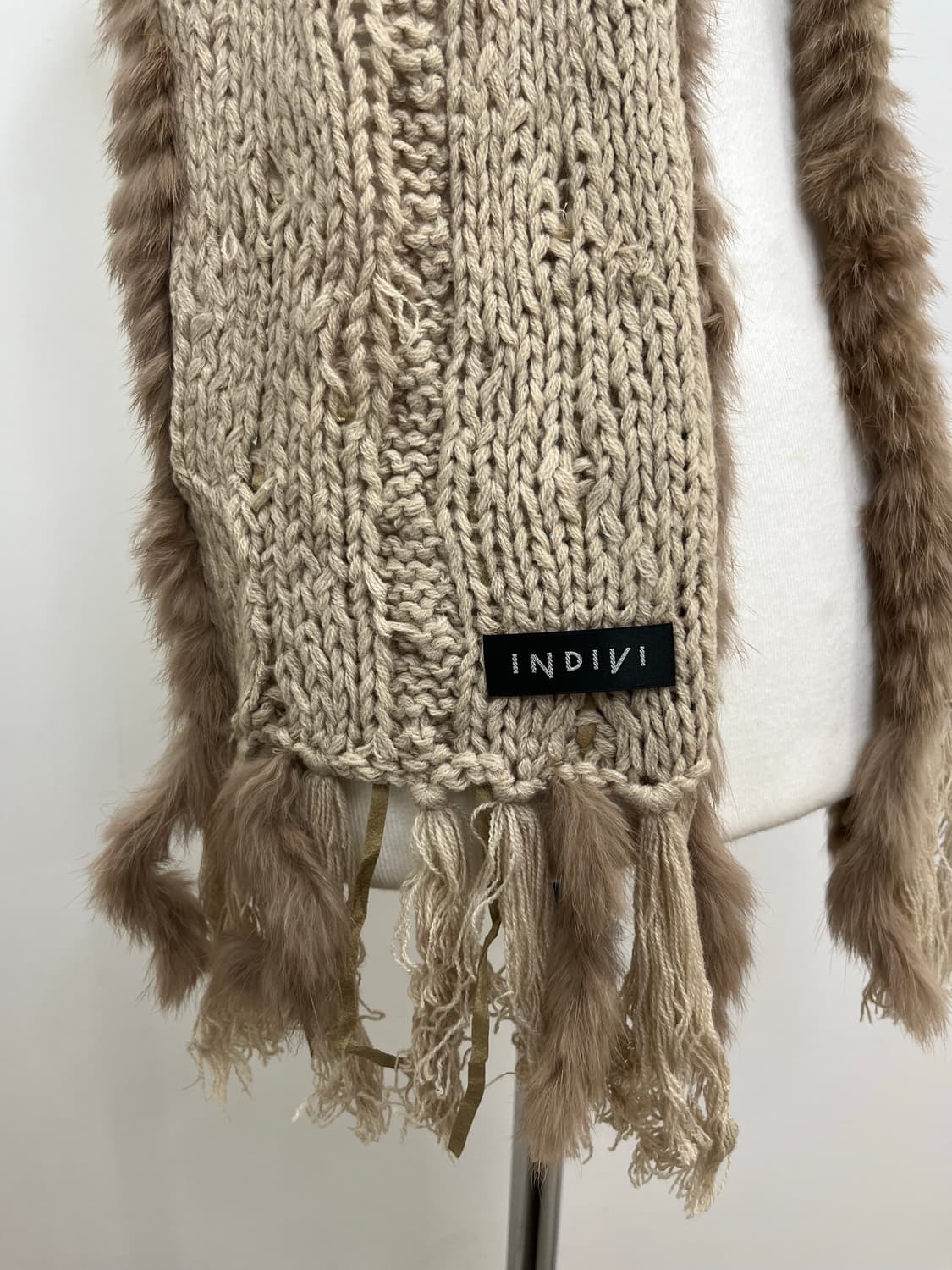 일본 빈티지 갸루 베이지 퍼 테슬 머플러  상품이미지5