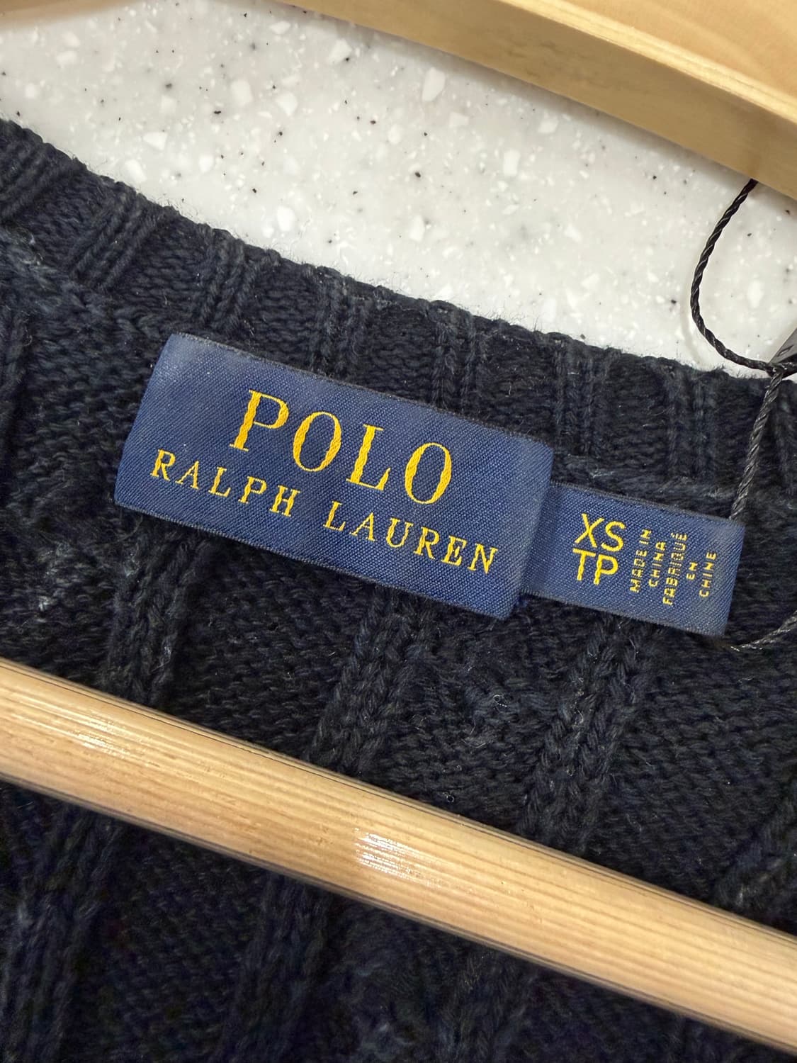 35. 폴로 브이넥 꽈배기 니트 상품이미지2