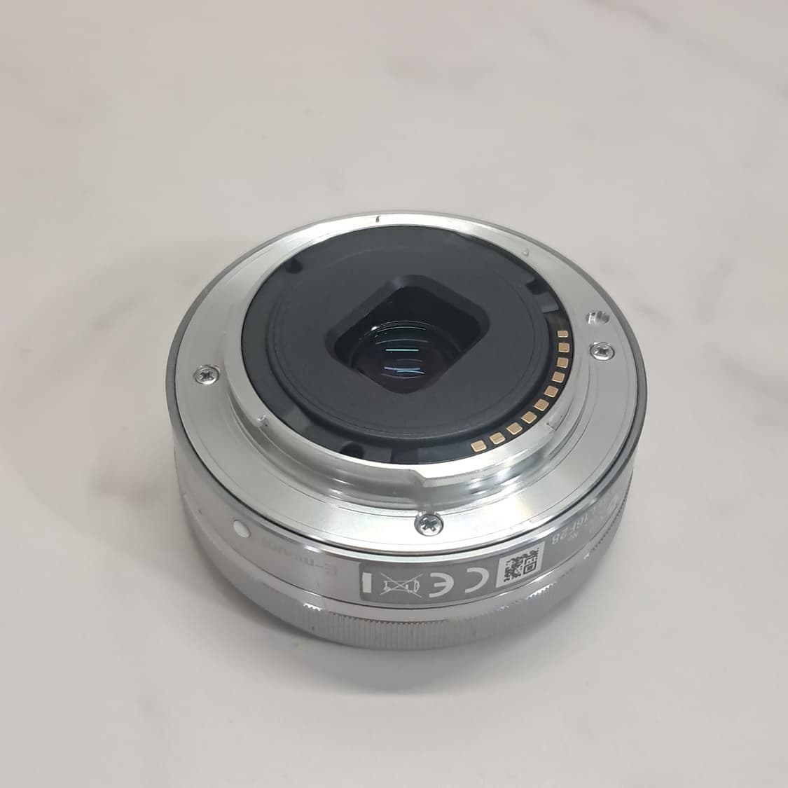 소니 16mm 미러리스 단렌즈 E SEL 16F28 상품이미지4