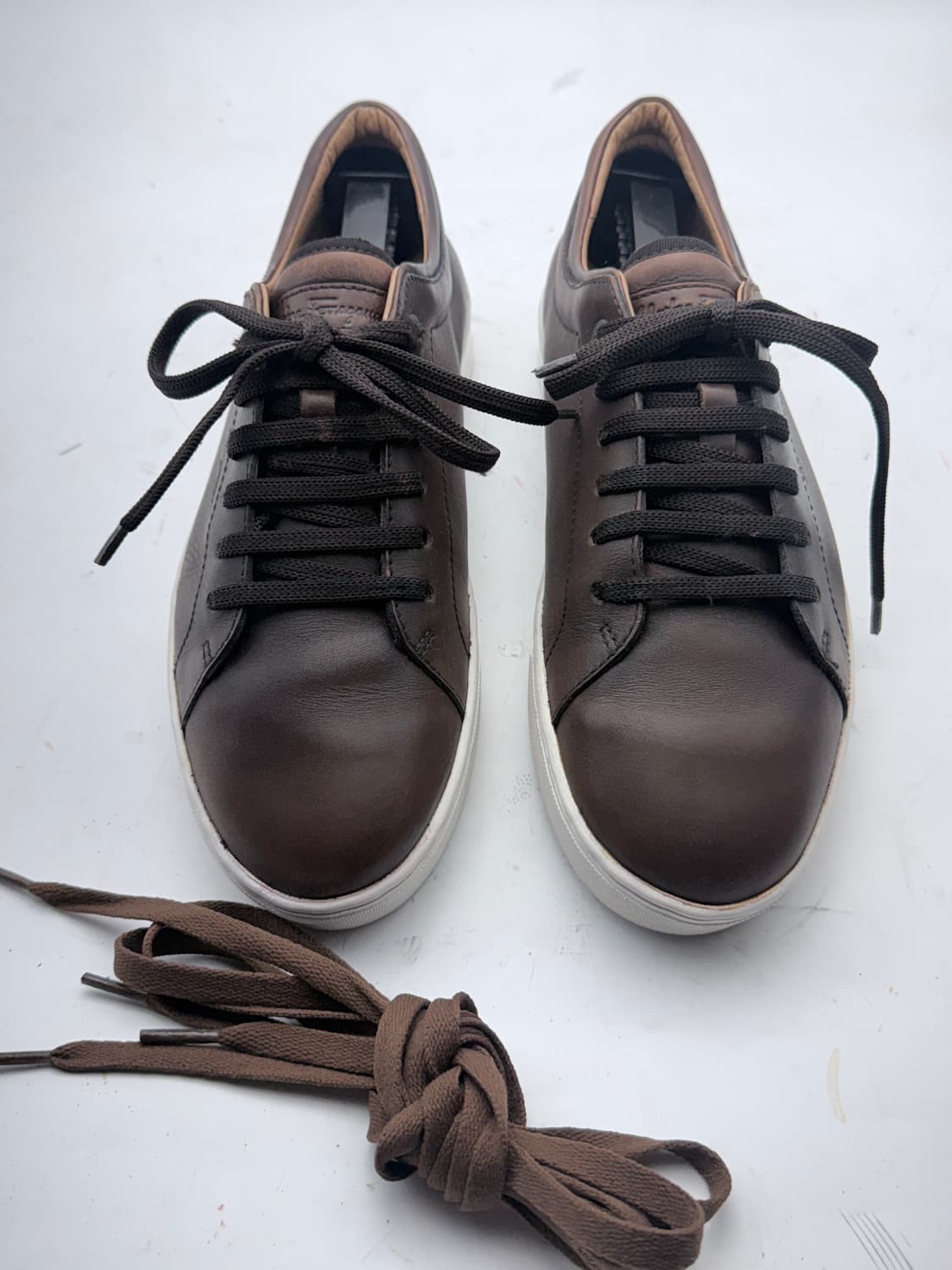 정품)페라가모스니커즈255 상품이미지1