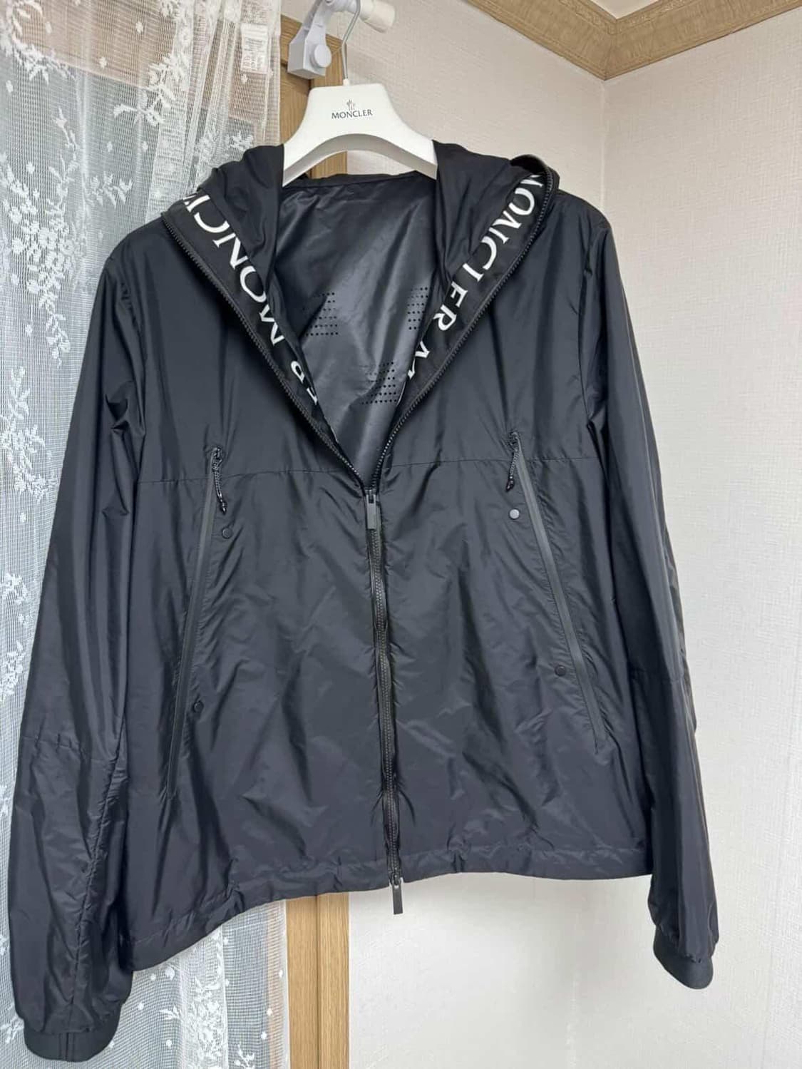 몽클레어 바람막이 2XL 상품이미지1