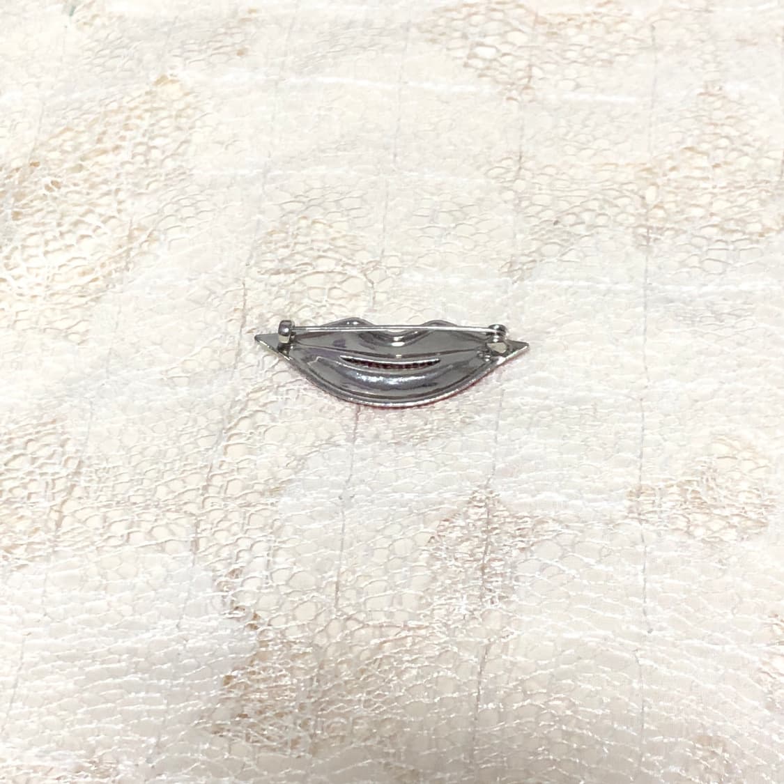 Red Cubic Lip Brooch 상품이미지6