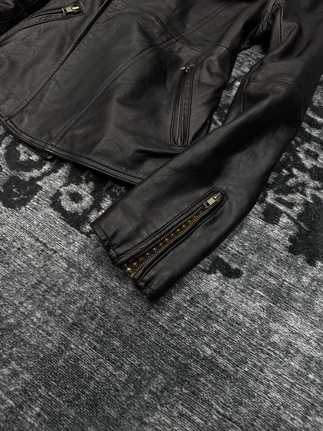 Zac vargas stud leather rider jacket 상품이미지5