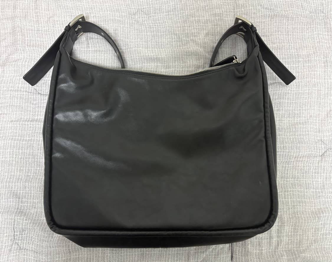 여밈 벨티드 릿지 백 belted ridge bag 블랙 상품이미지1