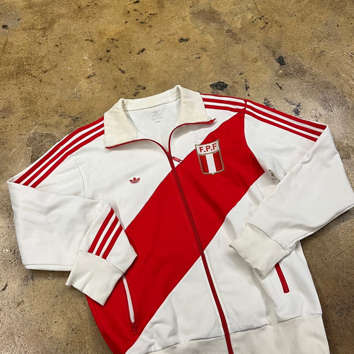 아디다스 페루 흰빨 져지 트랙탑 상품이미지1