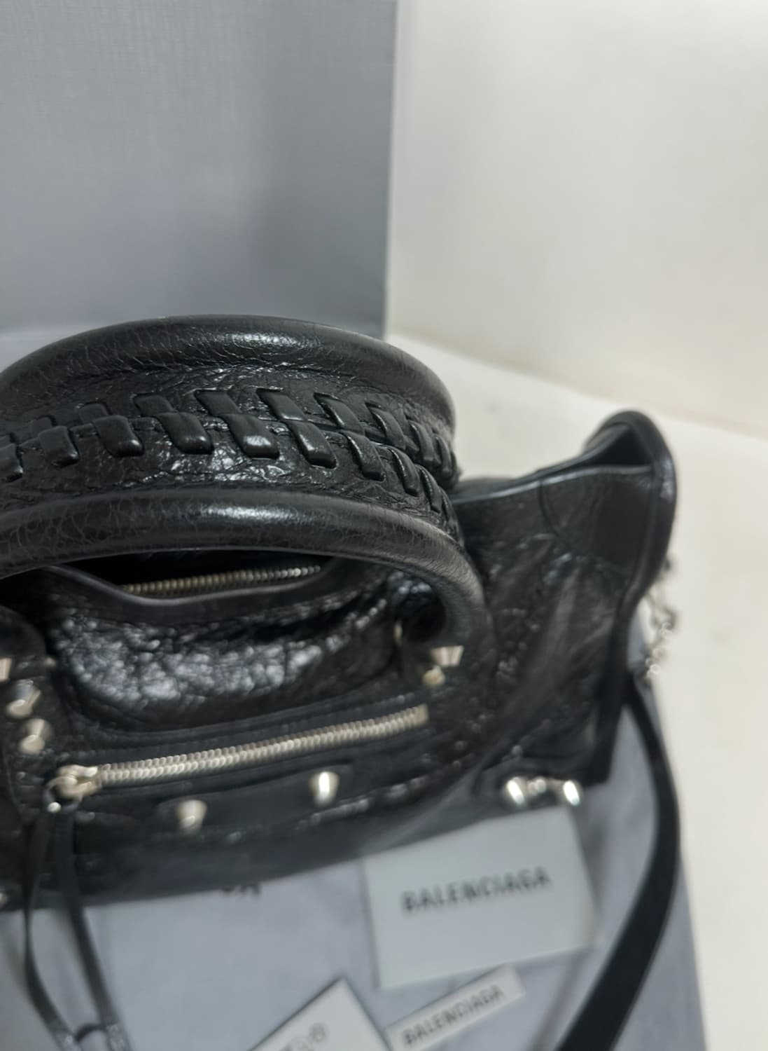 [새상품급 정품] 발렌시아가 르 시티 모터백 스몰 상품이미지3