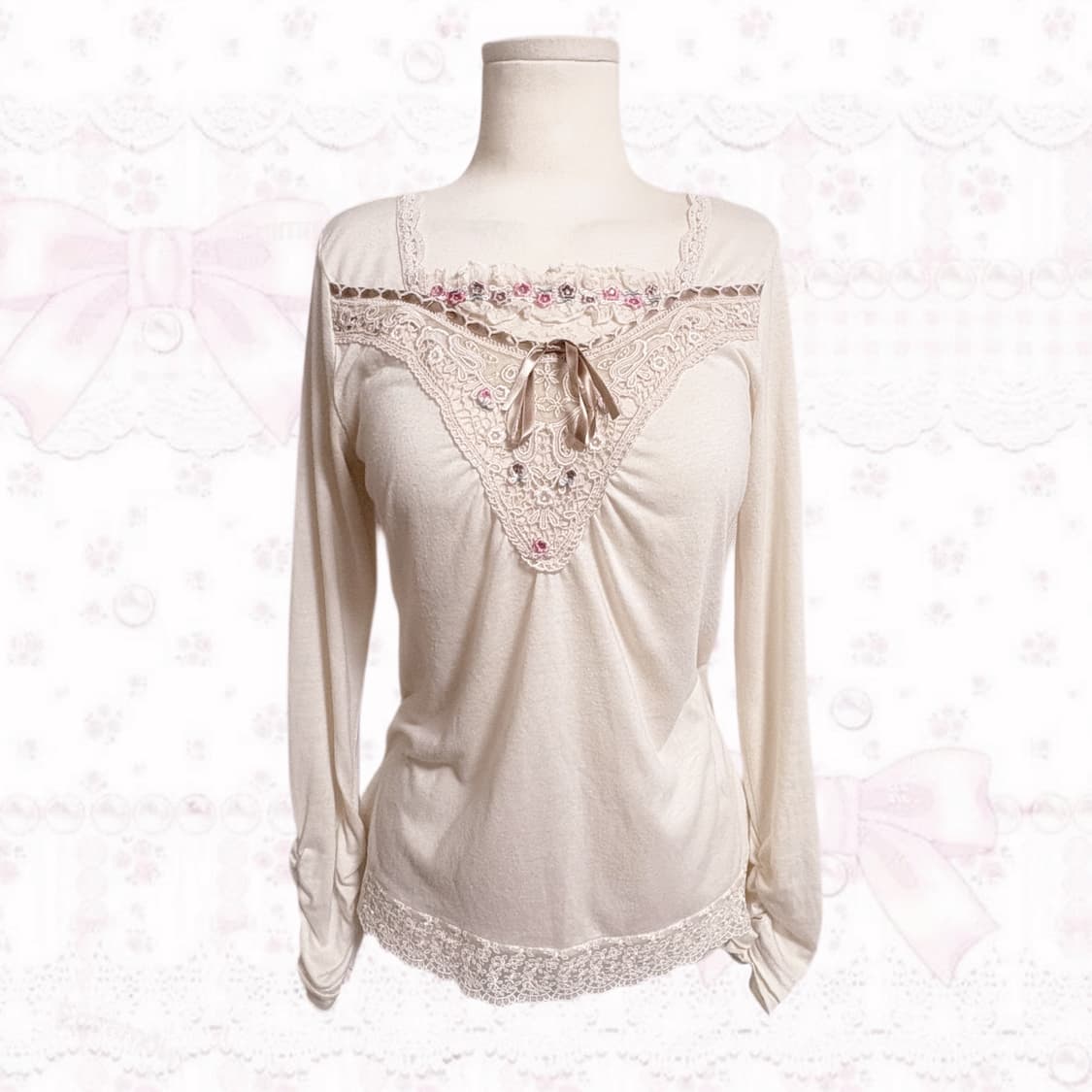 엑시즈팜 핀터깔 페어리 셔링 디테일 스퀘어넥 플라워 리본 포인트 긴팔티 상품이미지1