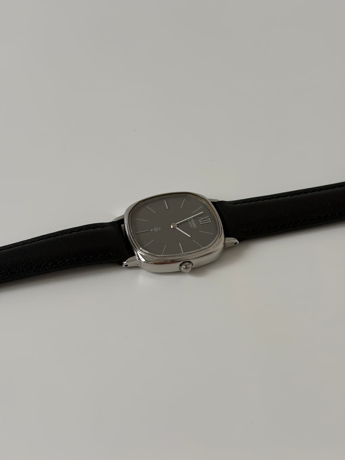 1980s Chariot Grey Dial Square Quartz 상품이미지5