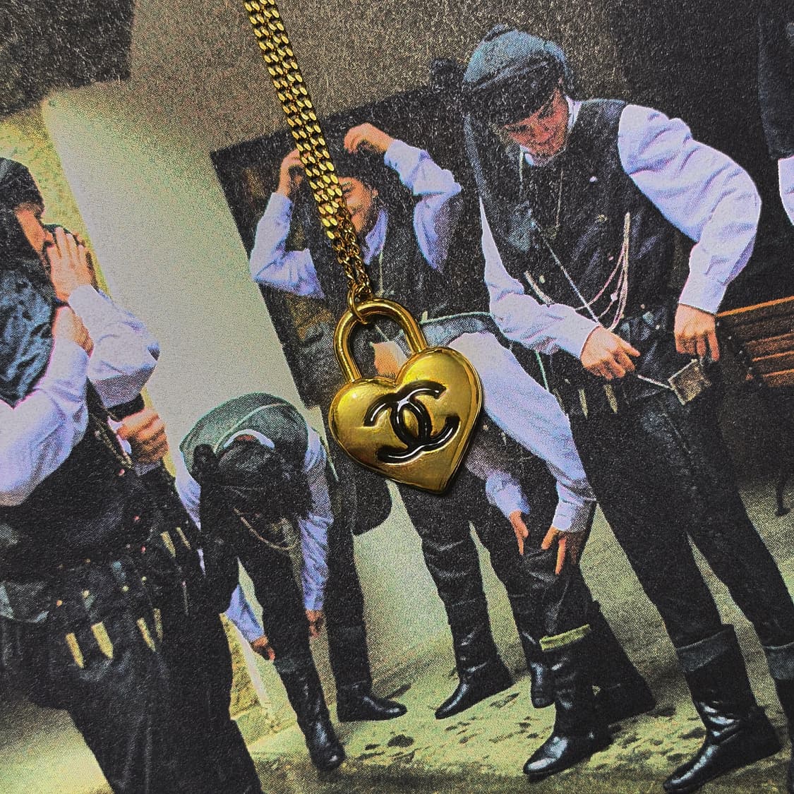 샤넬 미러 골드 하트락 목걸이 상품이미지2