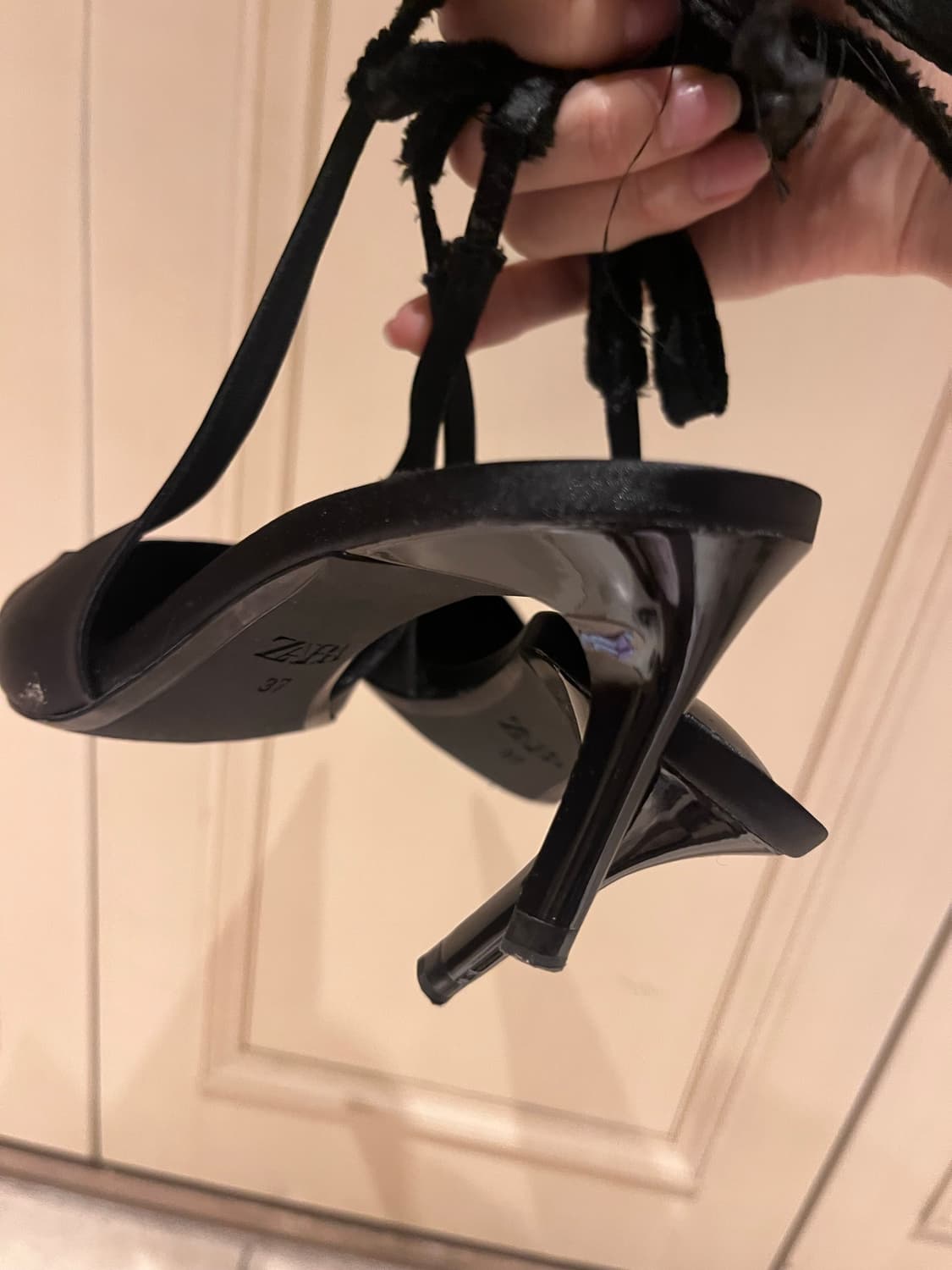 자라 새틴 리본 스트랩 스텔레토 힐 37 상품이미지3