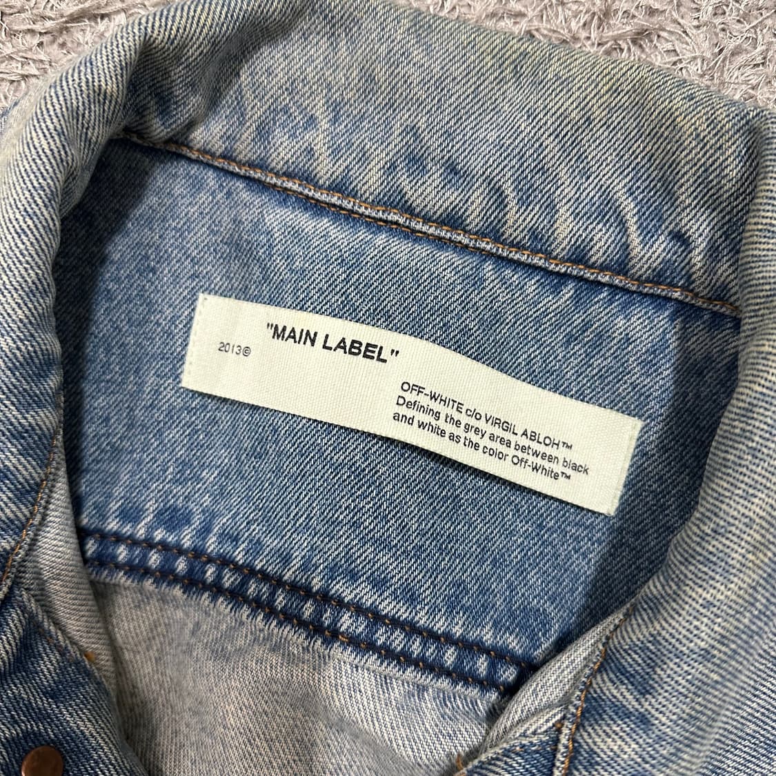 [90-95] 오프화이트 11주년푸시아슬림핏 데님자켓 상품이미지6