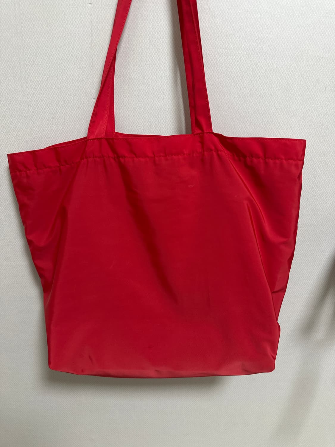 베를린포토북디스트리뷰션 레드 토트백 상품이미지3