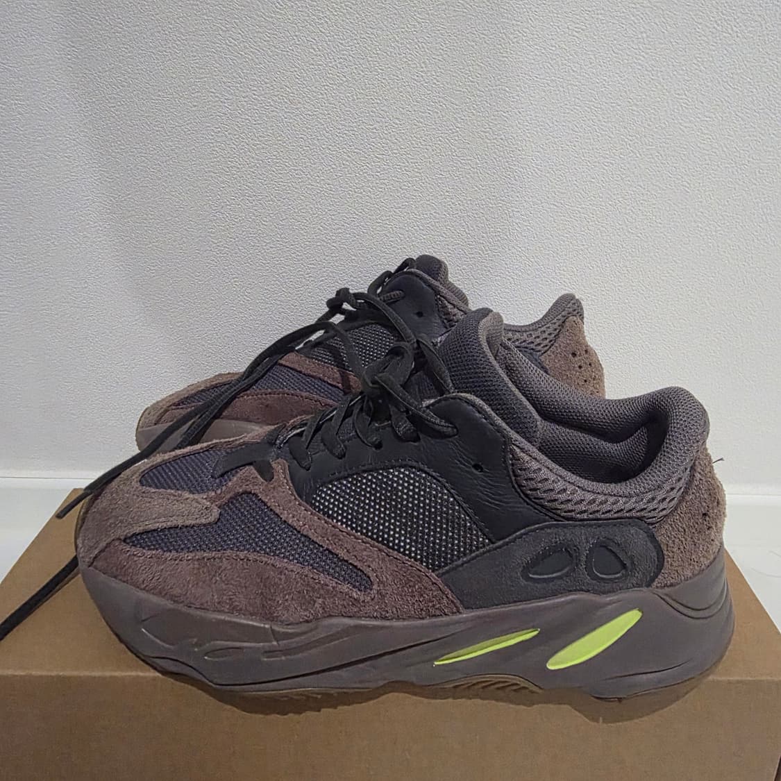 Adidas Yeezy Boost 700 Mauve  255사이즈 상품이미지2
