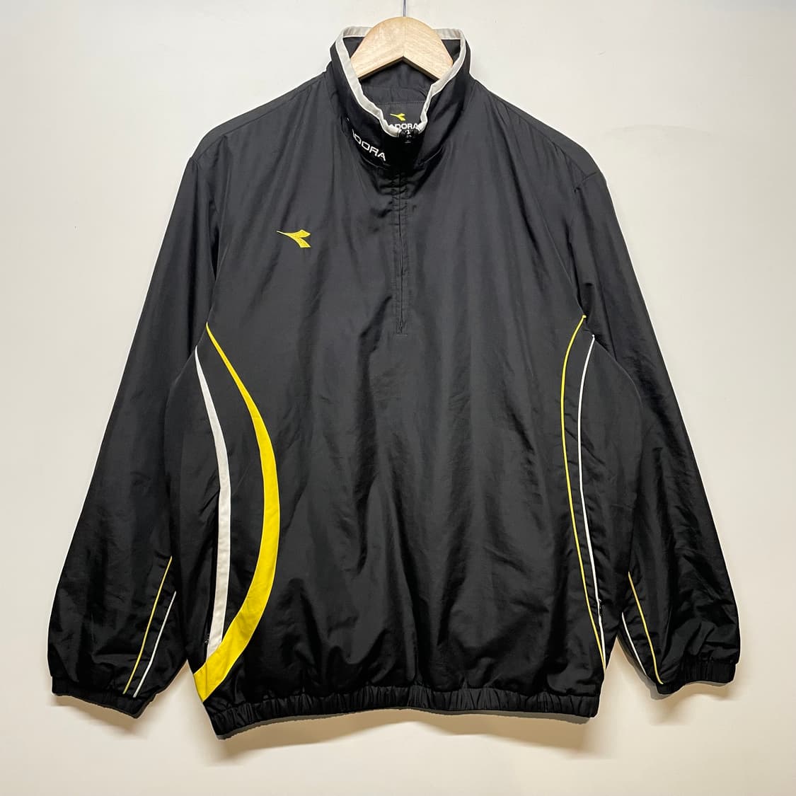 디아도라 반집업 바람막이 상품이미지1