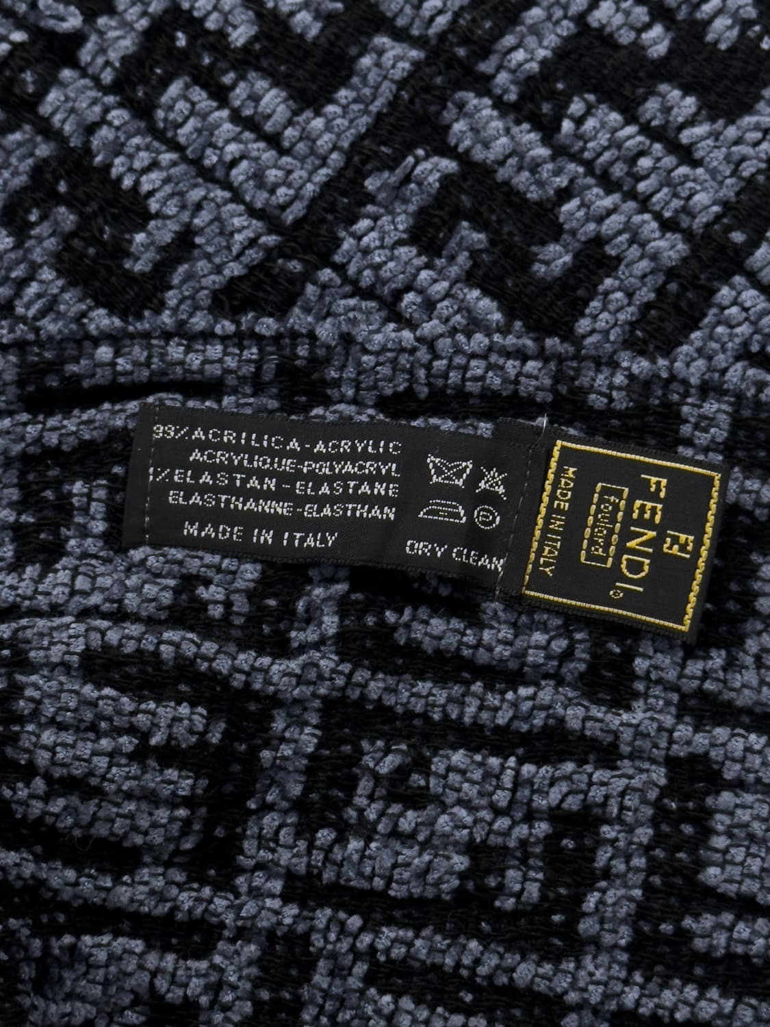 펜디 자카드 머플러 상품이미지4