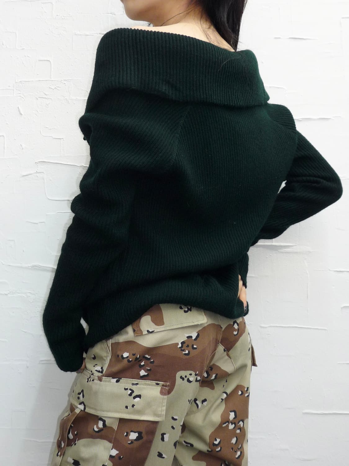 Deep green off-shoulder zip up 상품이미지6
