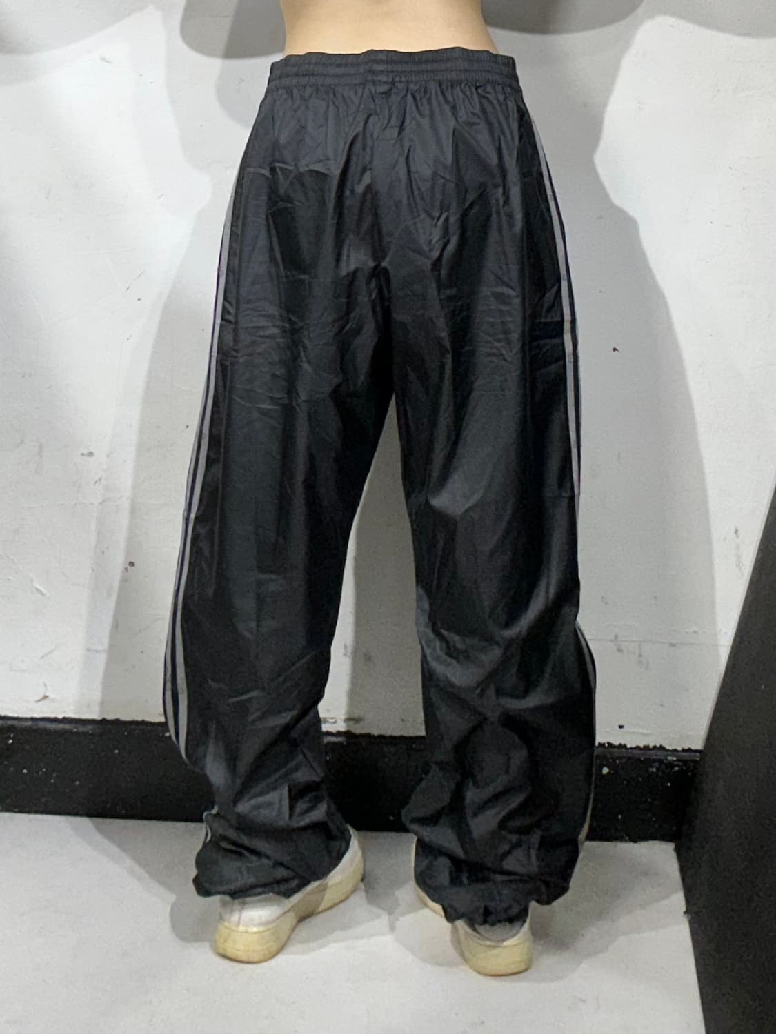 아디다스 블랙 트랙 그레이 삼선 와이드 추리닝 트레이닝 팬츠 2XL 상품이미지3