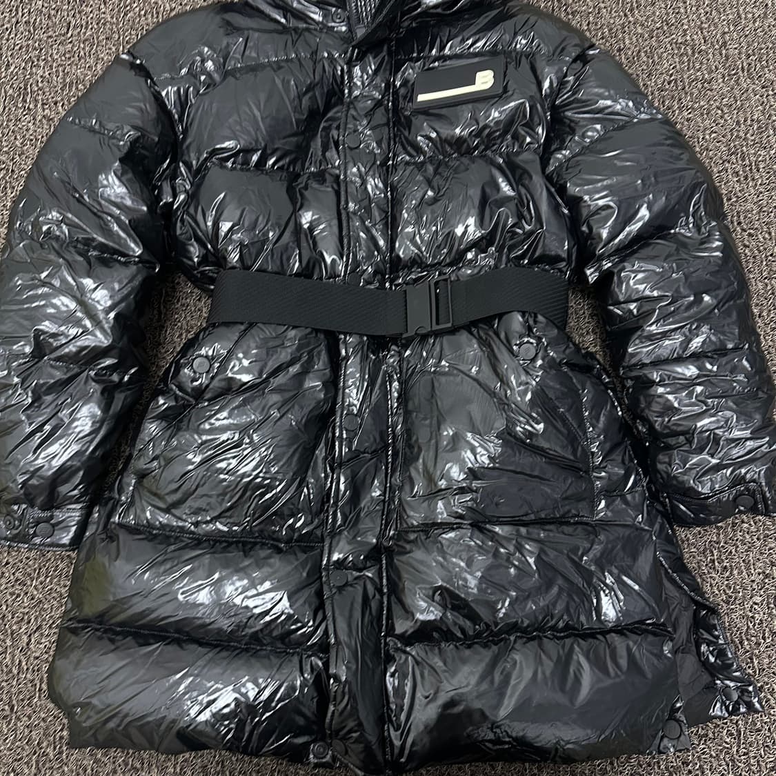 빈폴 여성 유광 덕다운 롱패딩 블랙 90(S) 상품이미지3