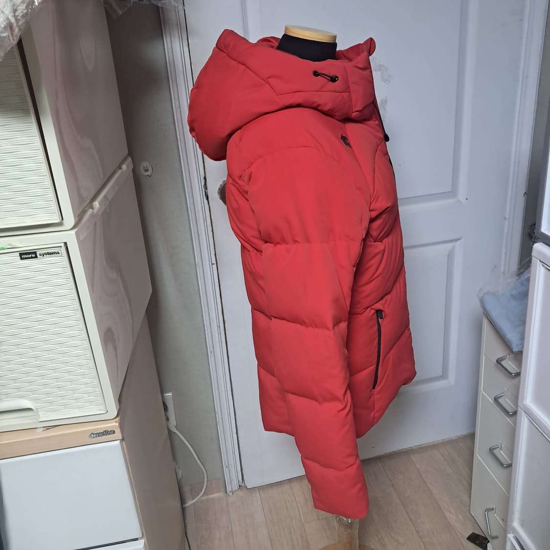 데상트 레드 여성패딩 덕다운 90 사이즈(약55) 상품이미지4