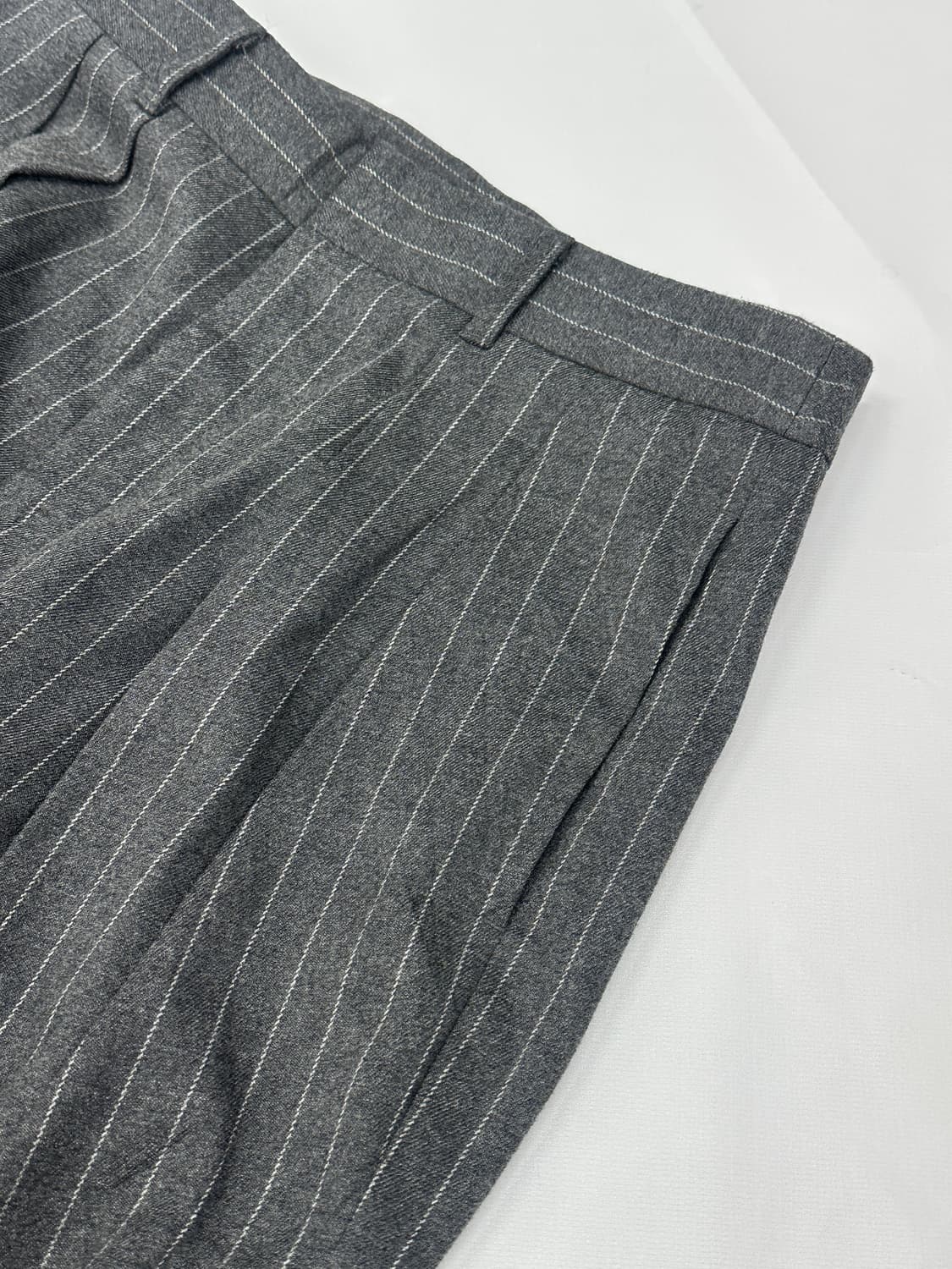 재팬 GU 스트라이프 롤업 핀터깔 핀턱 와이드 팬츠 슬랙스 정장바지 상품이미지4