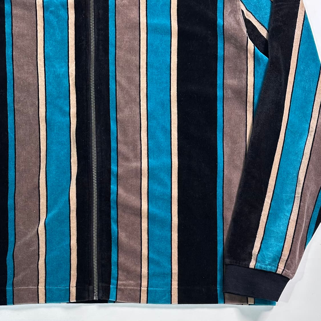 스투시 벨루아 스트라이프 풀 집업  상품이미지3