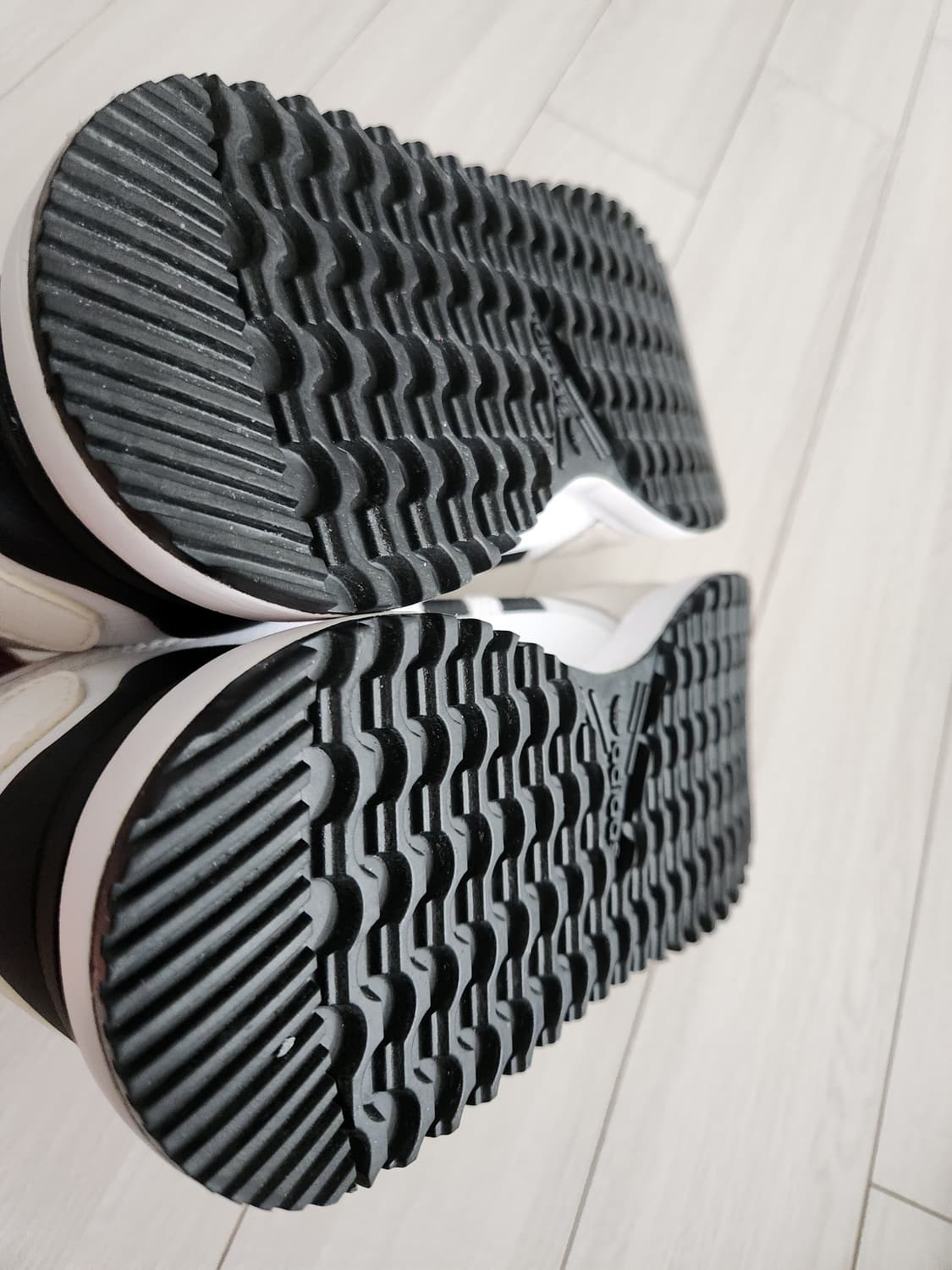 새상품급)아디다스 남녀공용 운동화 ZX 700 HD FY1103 스니커즈 상품이미지8