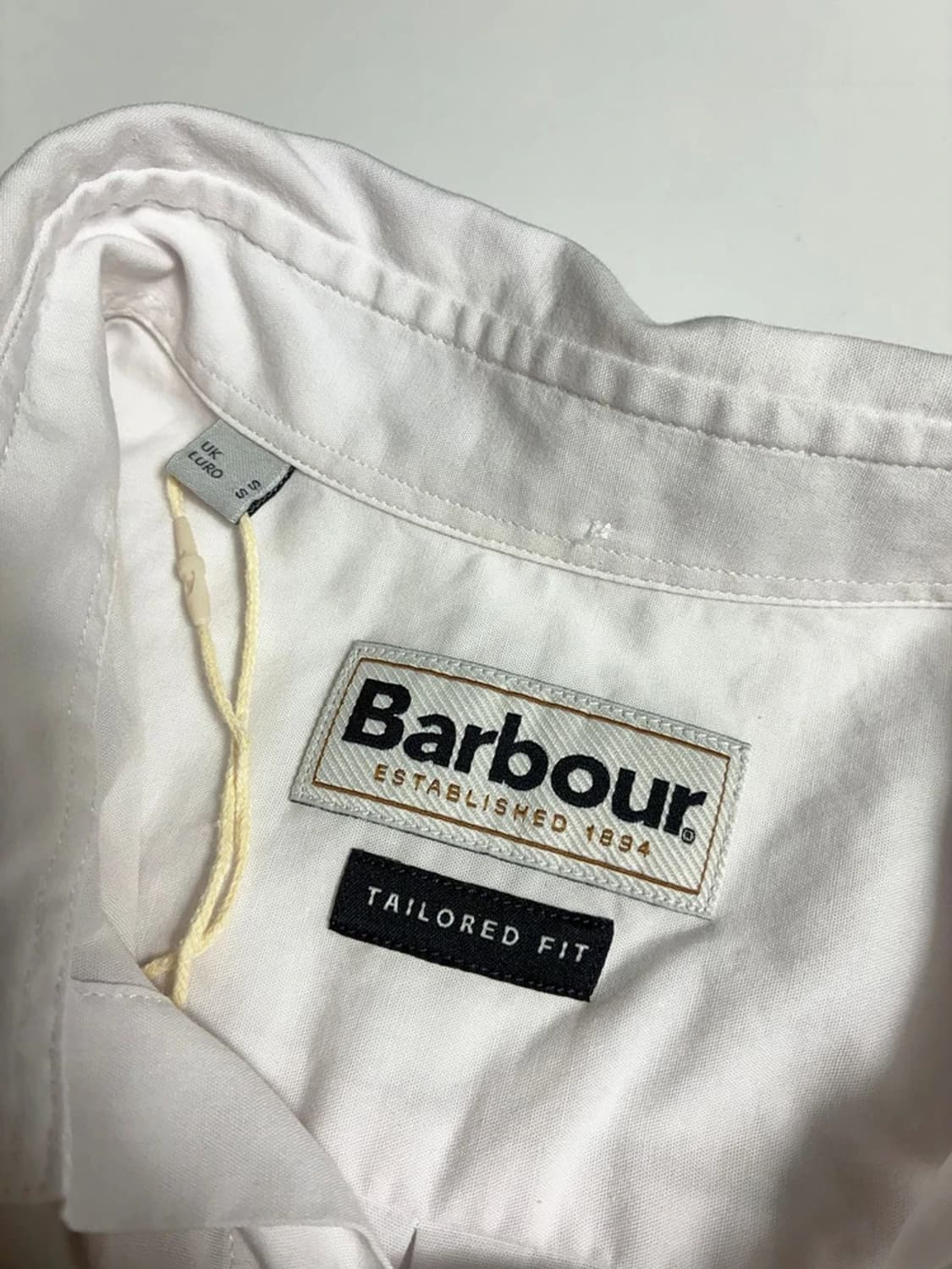 바버 Barbour 자수 로고 화이트 옥스포드 테일러드 셔츠 R1919 상품이미지7