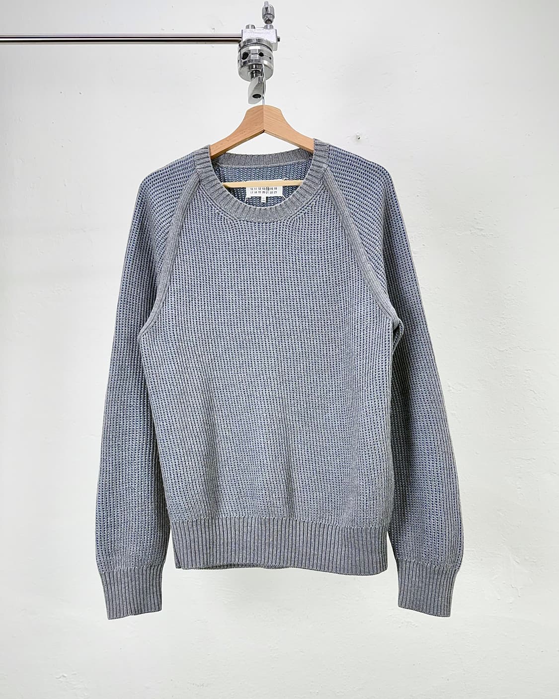 메종 마르지엘라 넘버 14 투톤 백 스티치 크루넥 니트 스웨터 상품이미지1