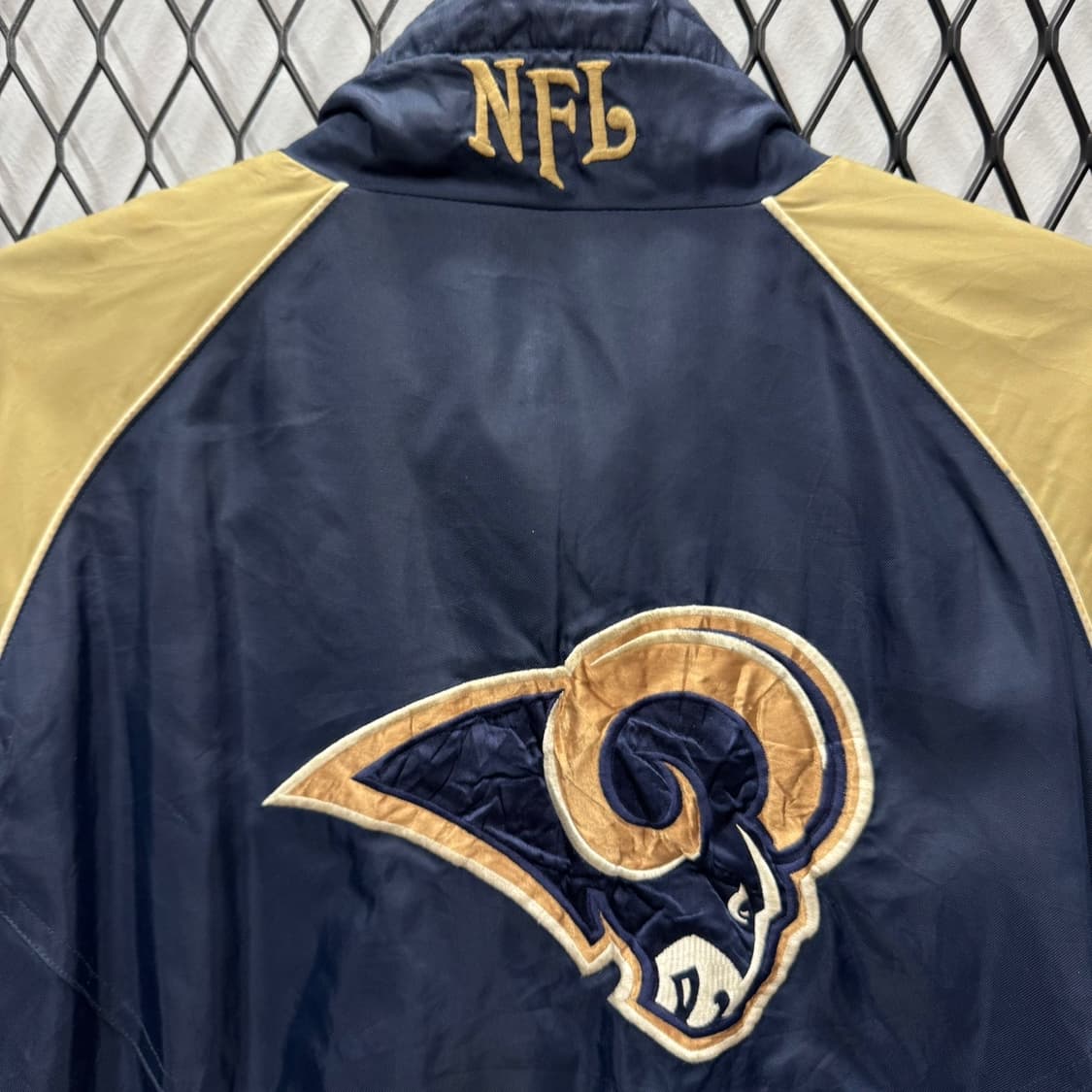 NFL X 세인트루이스 램스 나일론 점퍼 트랙자켓 네이비 골드 배색 상품이미지6