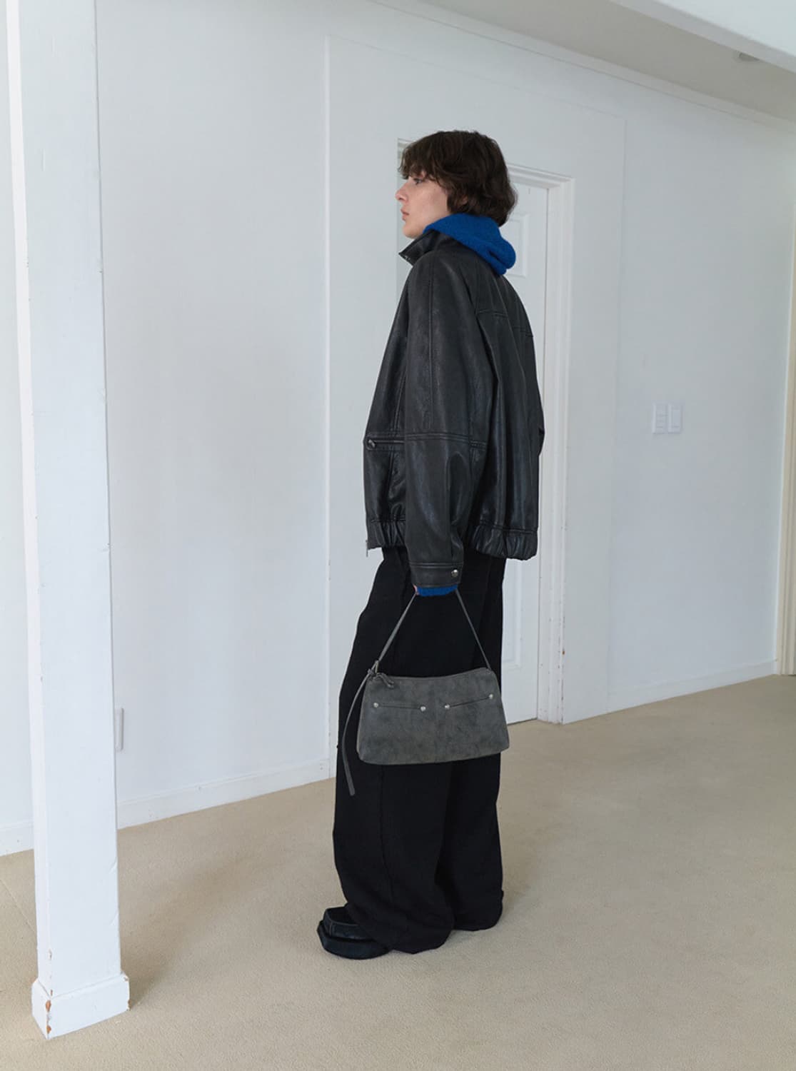 레이브 하이넥 레더 블루종 자켓 상품이미지3