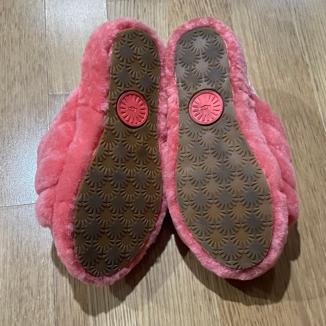 UGG 어그 양털 슬리퍼 220 상품이미지7