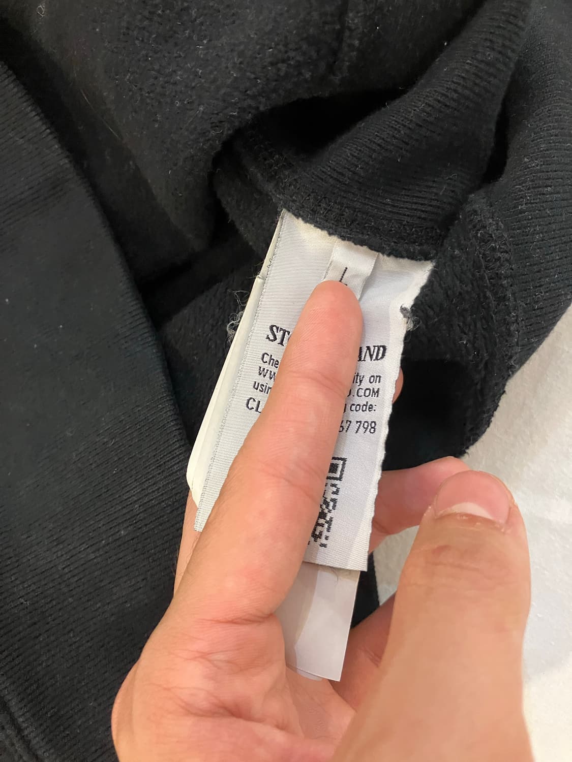 15FW 스톤아일랜드 와펜 스웻셔츠 블랙 상품이미지4