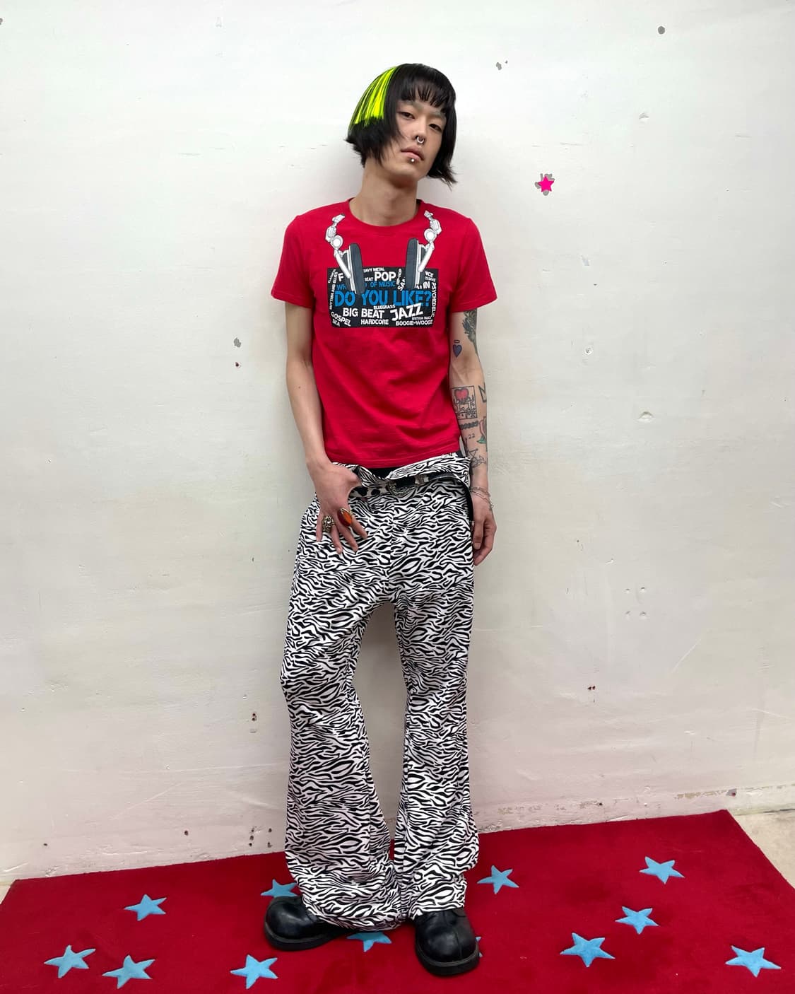 Headset Printed Red T-Shirt 상품이미지4