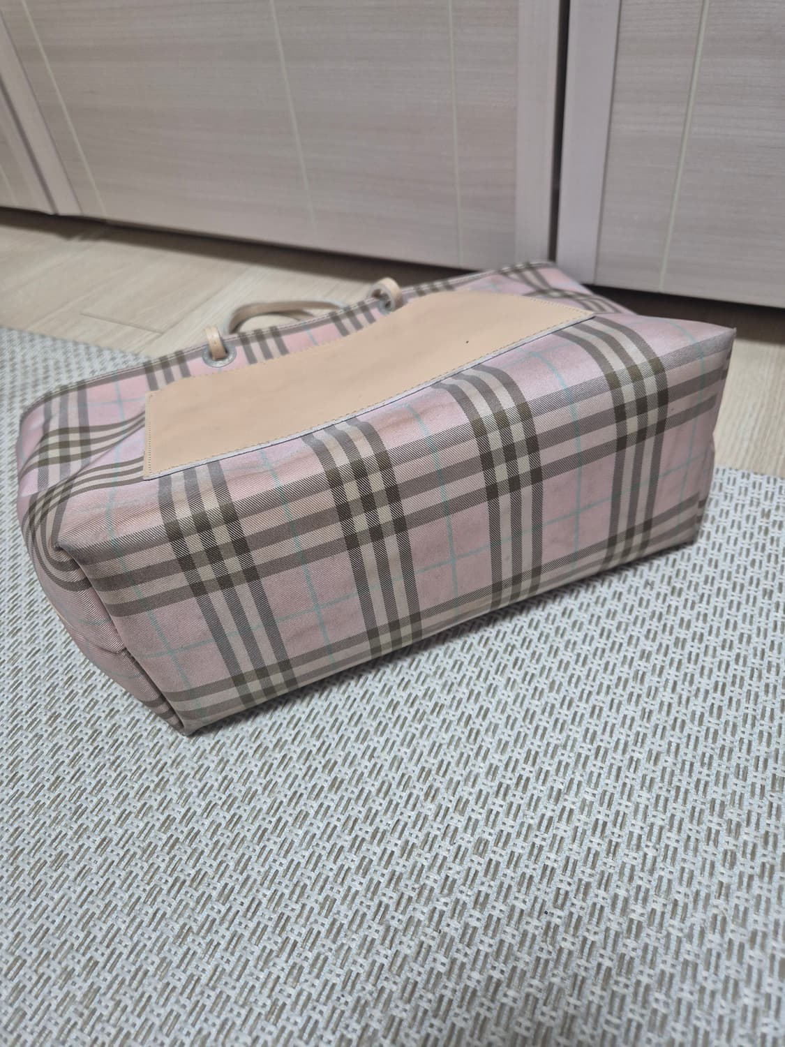 (정품) 버버리 (Burberry) 노바 체크 핑크 토트백 상품이미지8