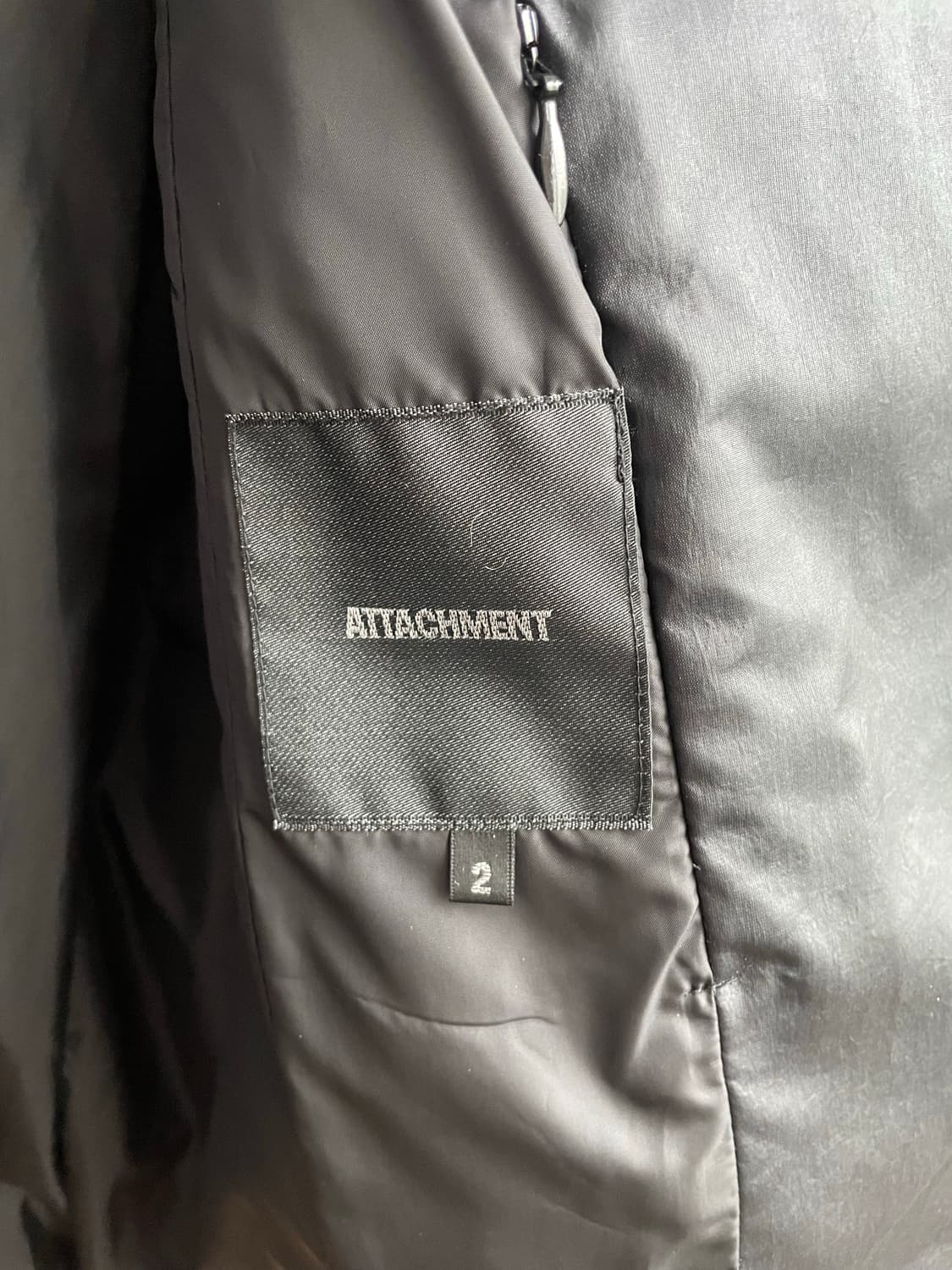 어태치먼트 사선집업 다운 패딩 자켓 상품이미지5