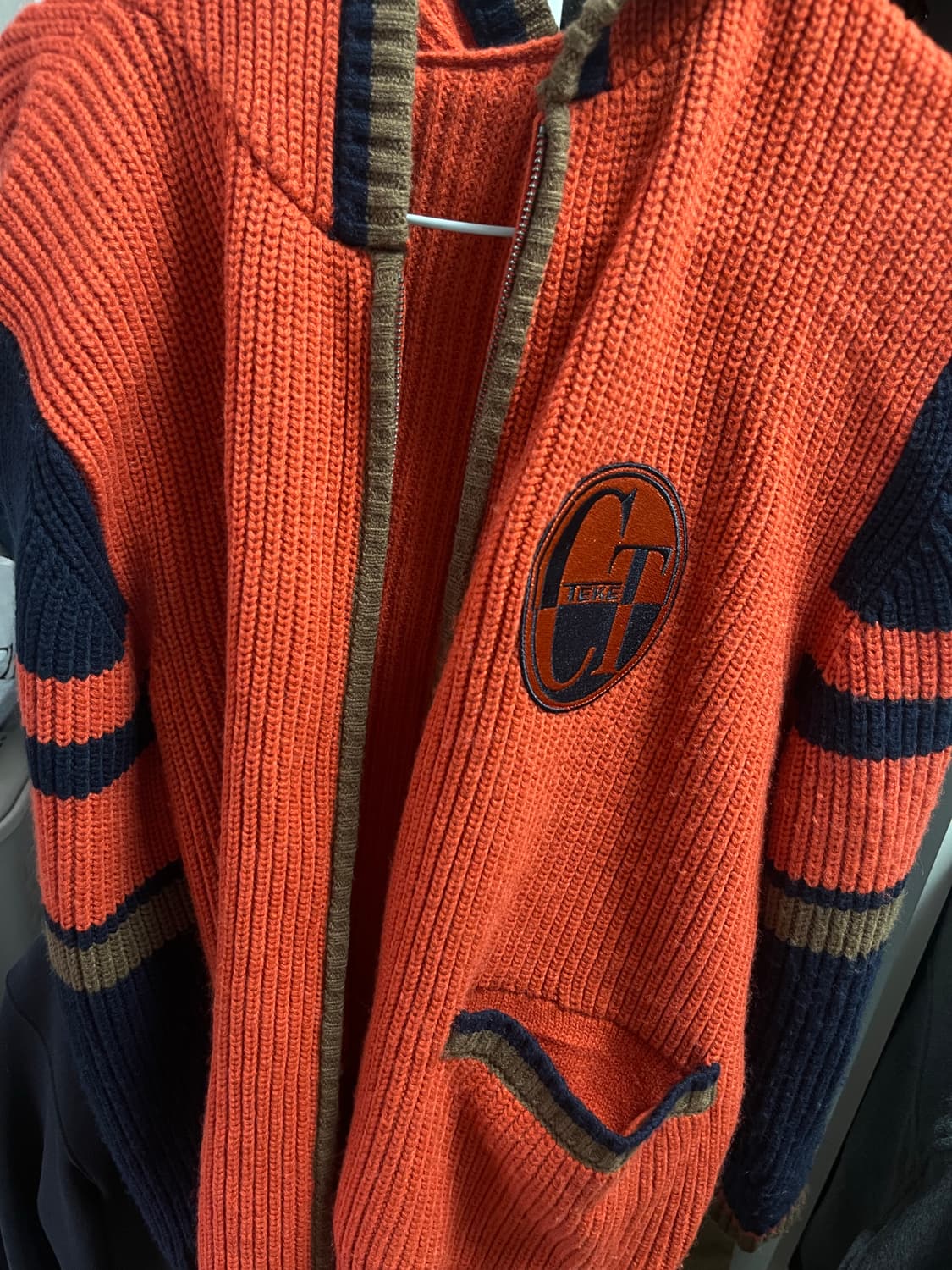 테켓 hoodie orange 판매합니다 상품이미지3
