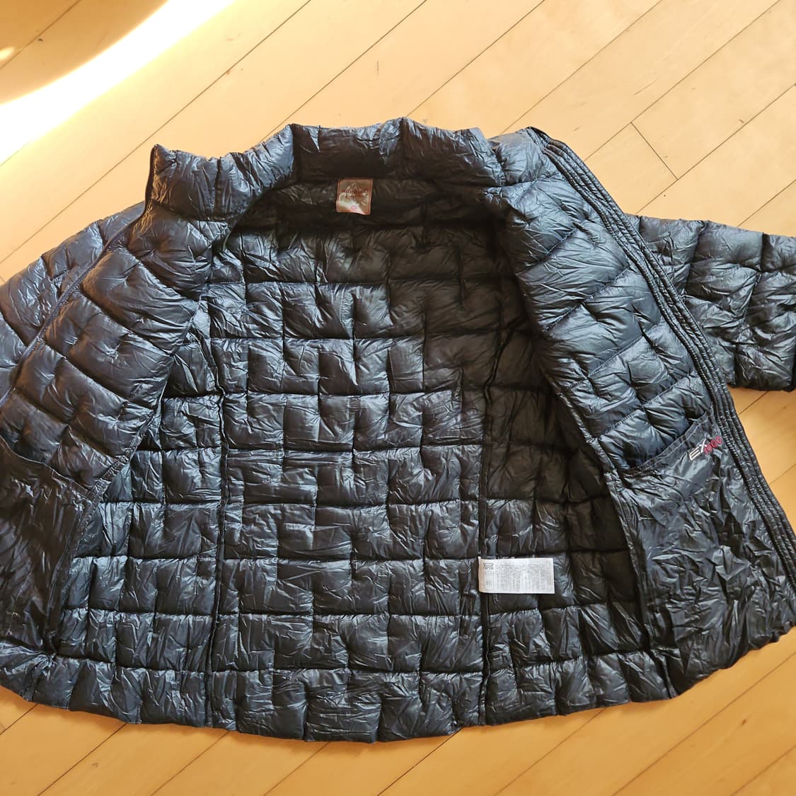 몽벨 1000필파워 UL구스다운 패딩 재킷 여95 상품이미지3