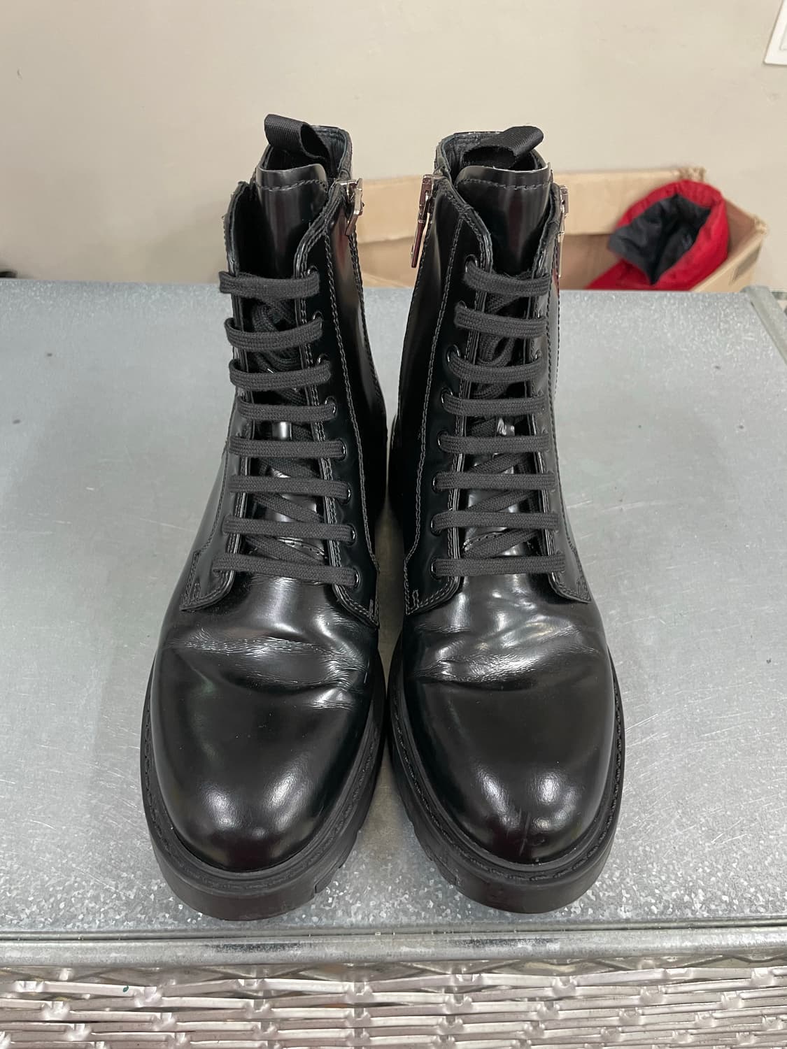 프라다 블랙 레더 컴뱃 부츠 37.5 상품이미지5