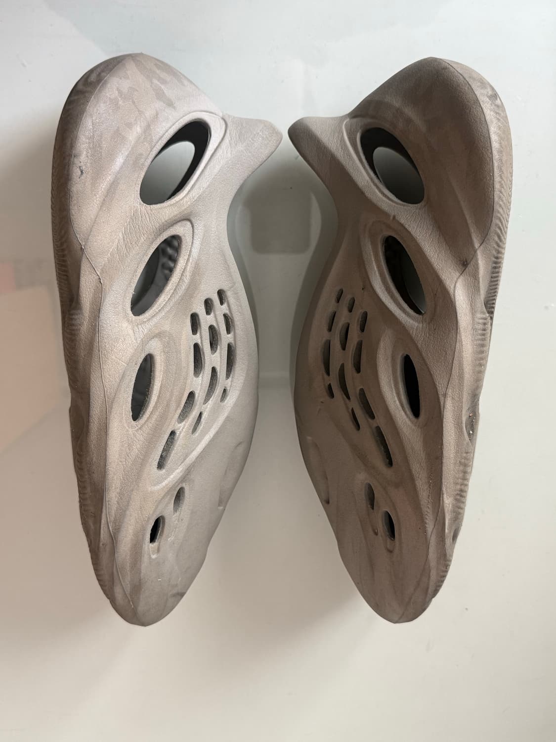 아디다스 이지 폼러너 스톤세이지 275 상품이미지2