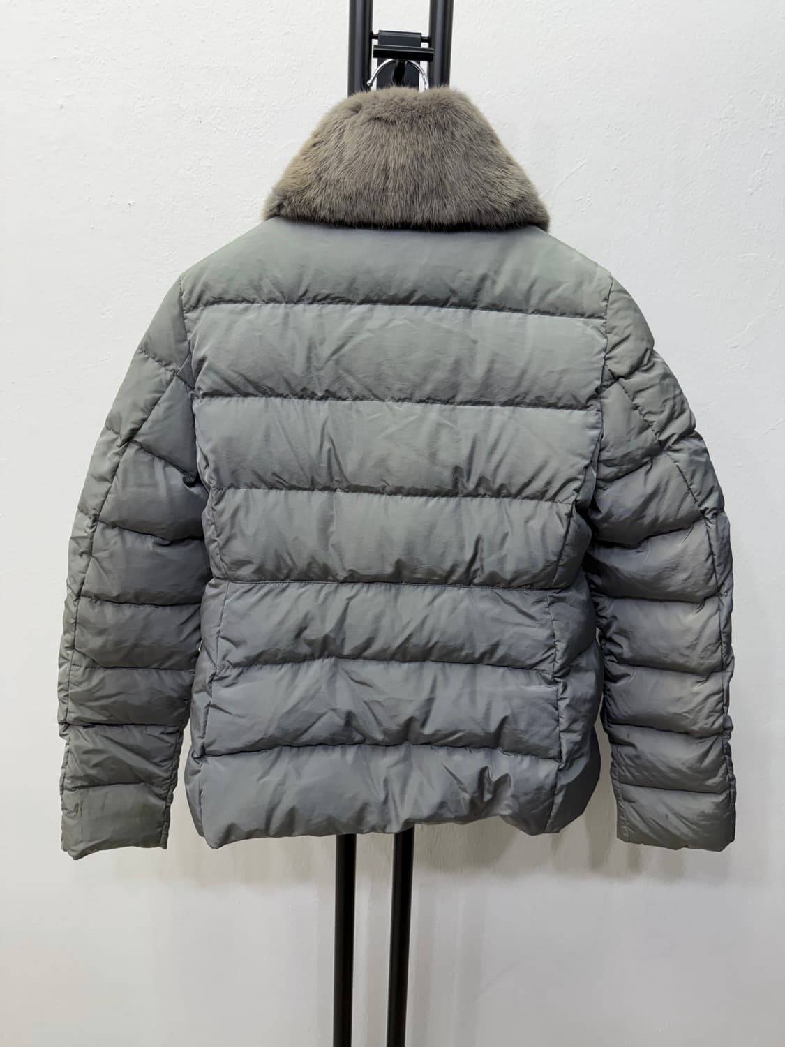 정품) 몽클레어 여성 퍼 트리밍 패딩 1 상품이미지3