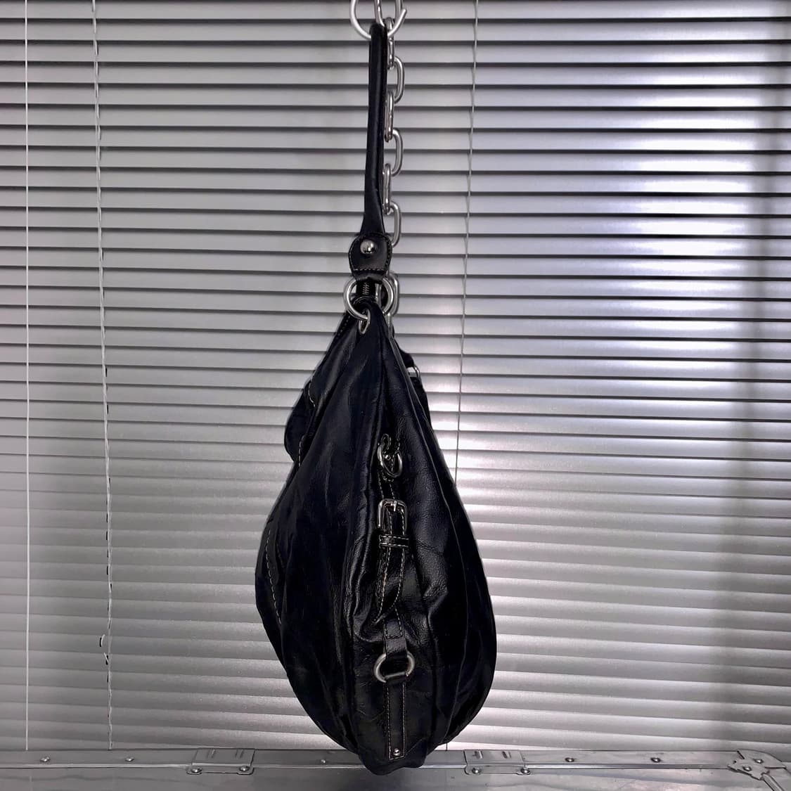 00s 빈티지 라지 라운드 게스 스티치 백 상품이미지3