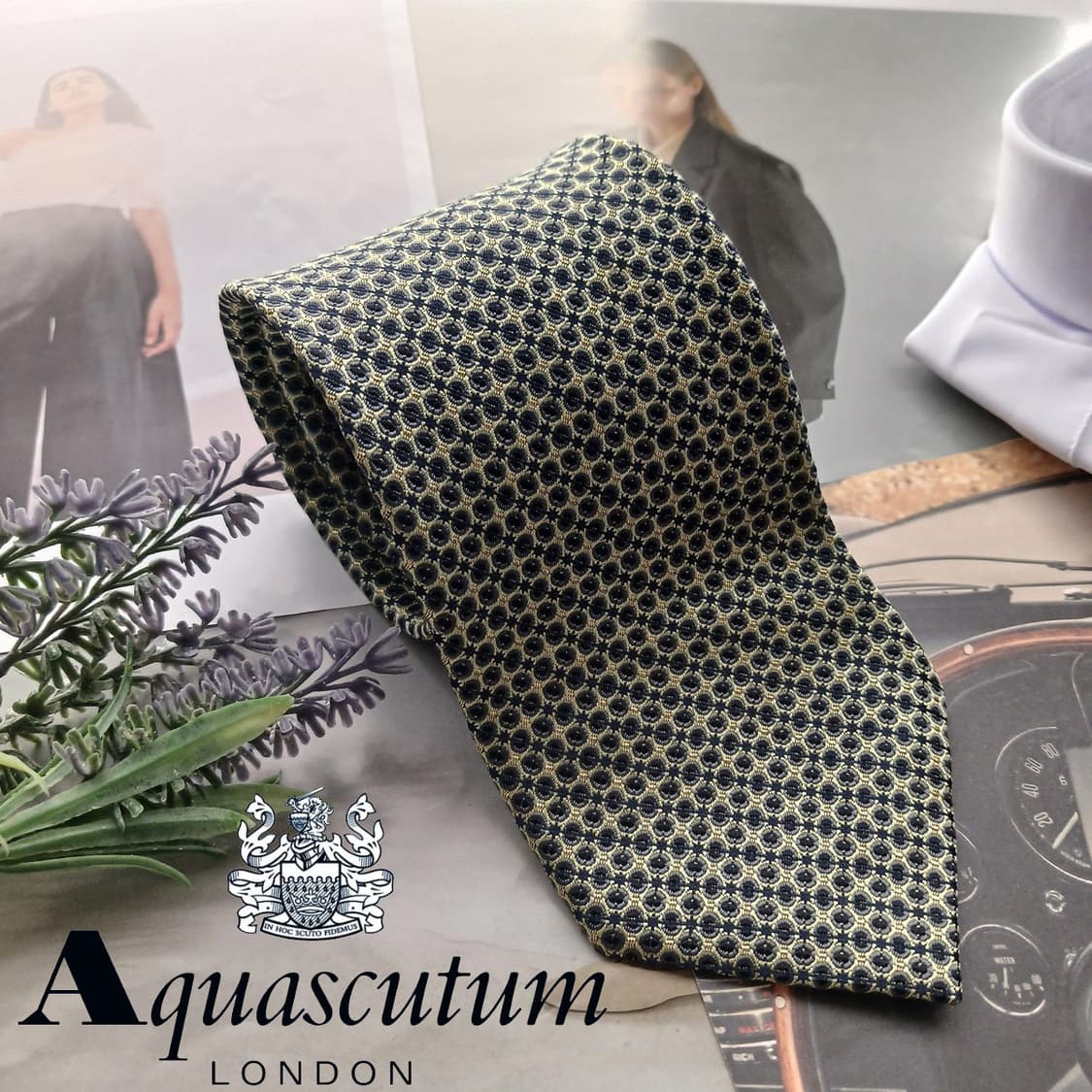 아쿠아스큐텀 실크 도트 자카드 넥타이 8.7cm A+등급 A18574
 상품이미지1